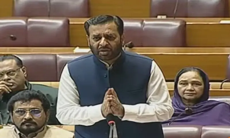 Pims fire: Mustafa Kamal says 'no one will be spared', calls for reforming health sector