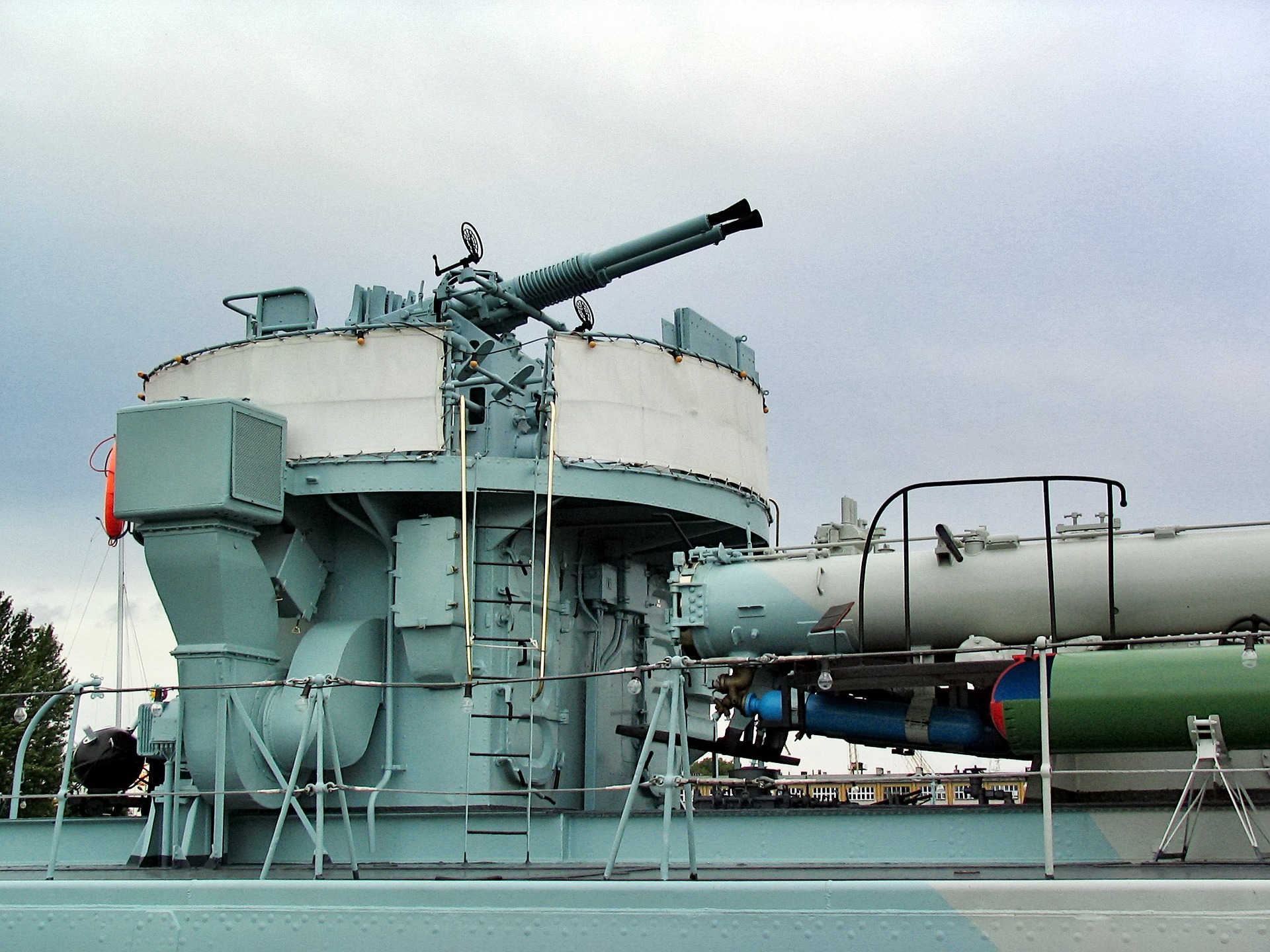 Raytheon’s Missile Windfall: What the Navy’s Record Tomahawk Order Means for RTX Corporation (RTX)