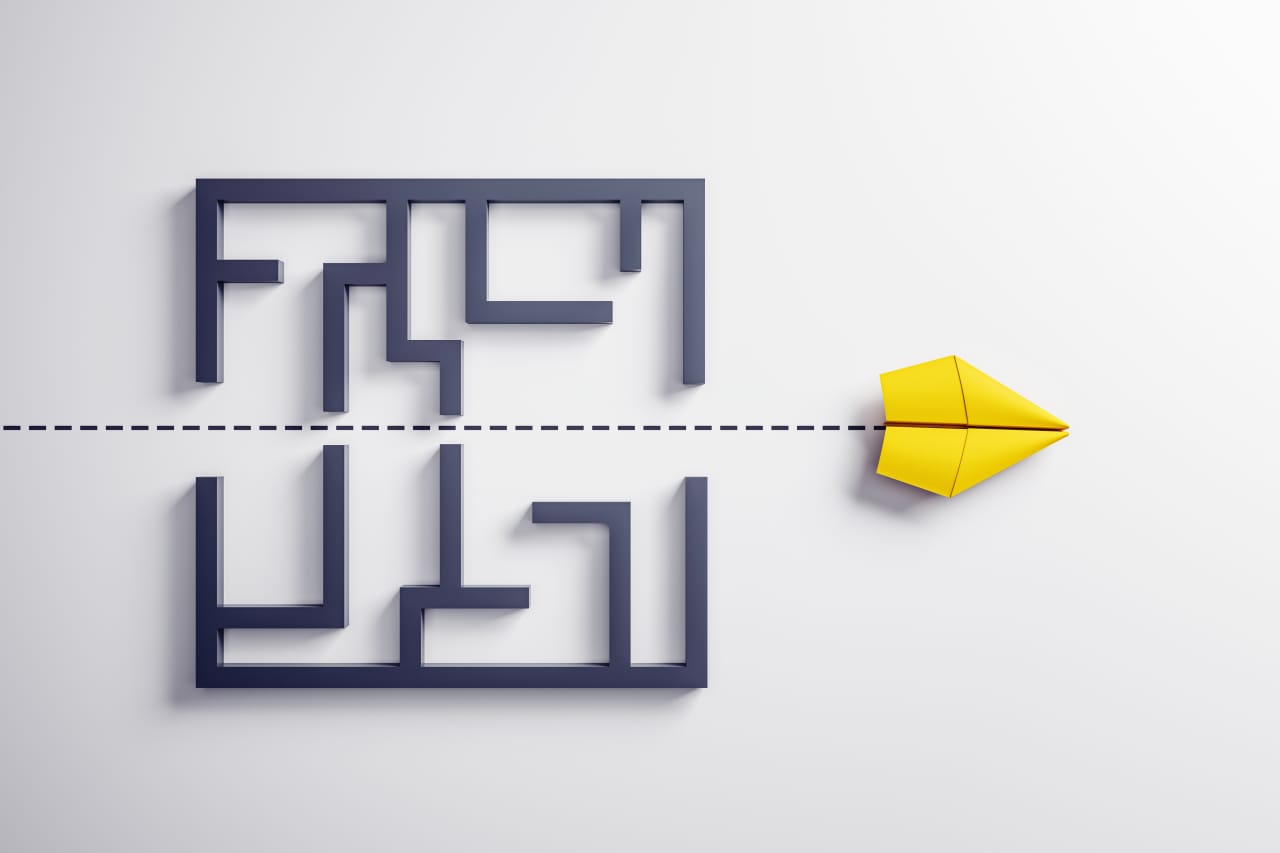 Should I use my financial institution’s free advisers or hire an independent?