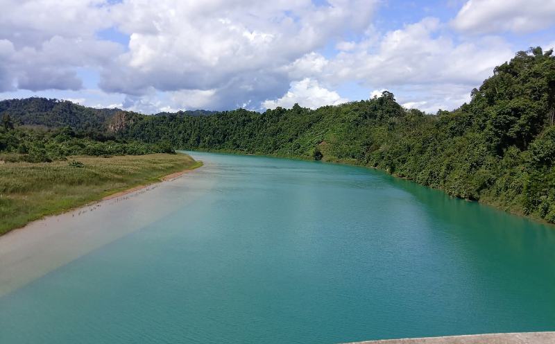 'Sg Perak's blue hue likely due to minerals, heavy rain'