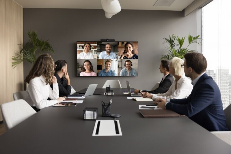 Microsoft's virtual intern Teams Facilitator will be late for the meeting