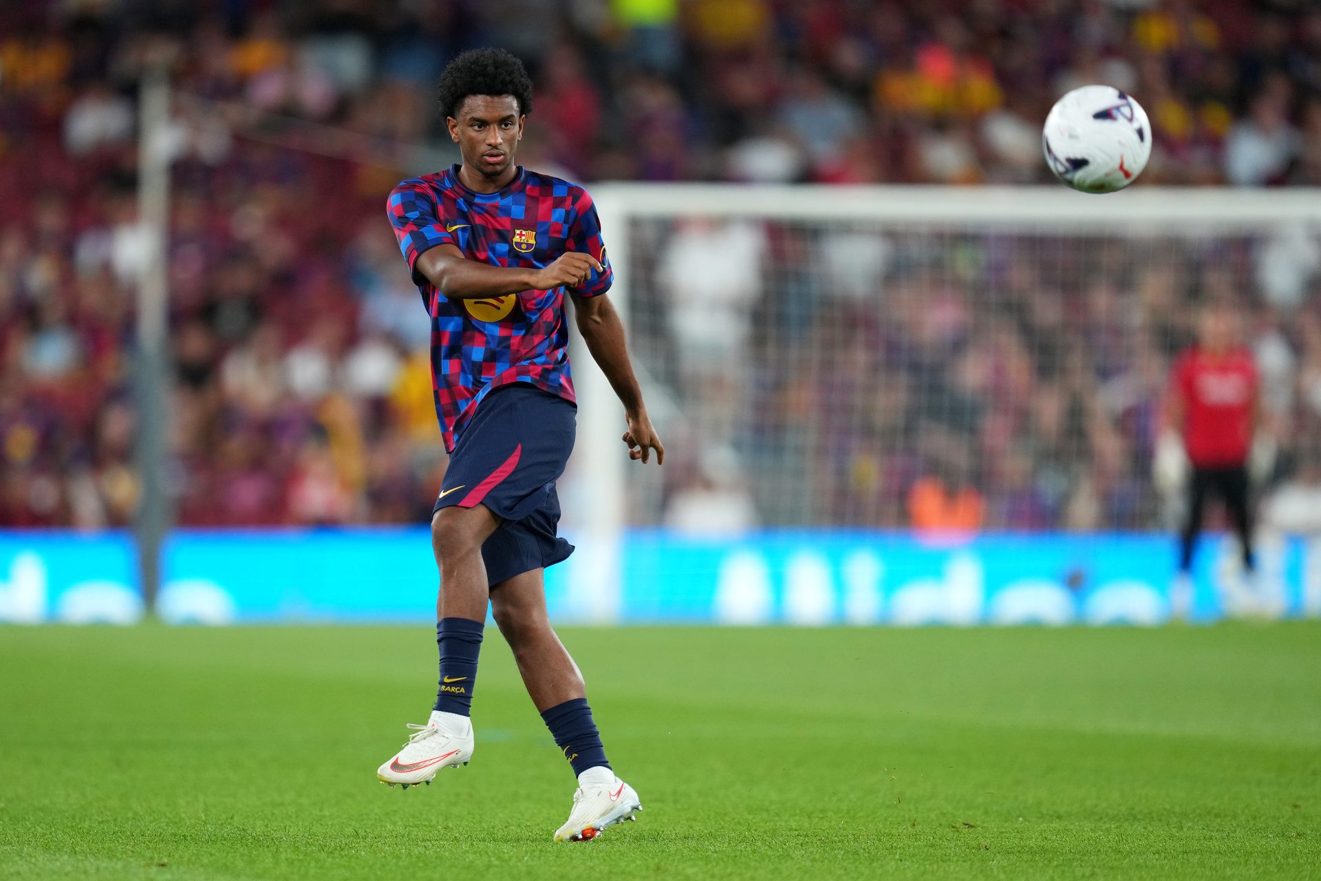 Barcelona defender faces a new, harsh reality at club as Flick sends clear message