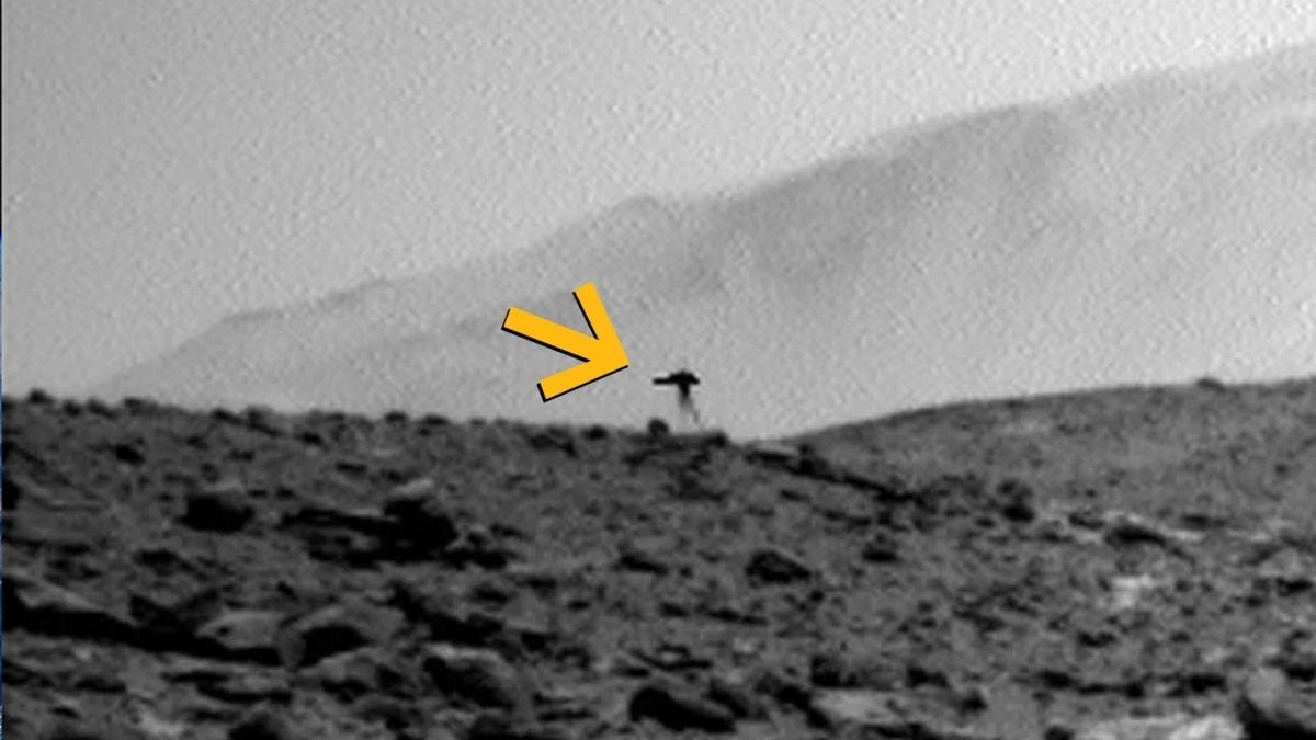 NASA Spots a Bizarre 'Jellyfish' Floating on Mars. Here's What We Know.