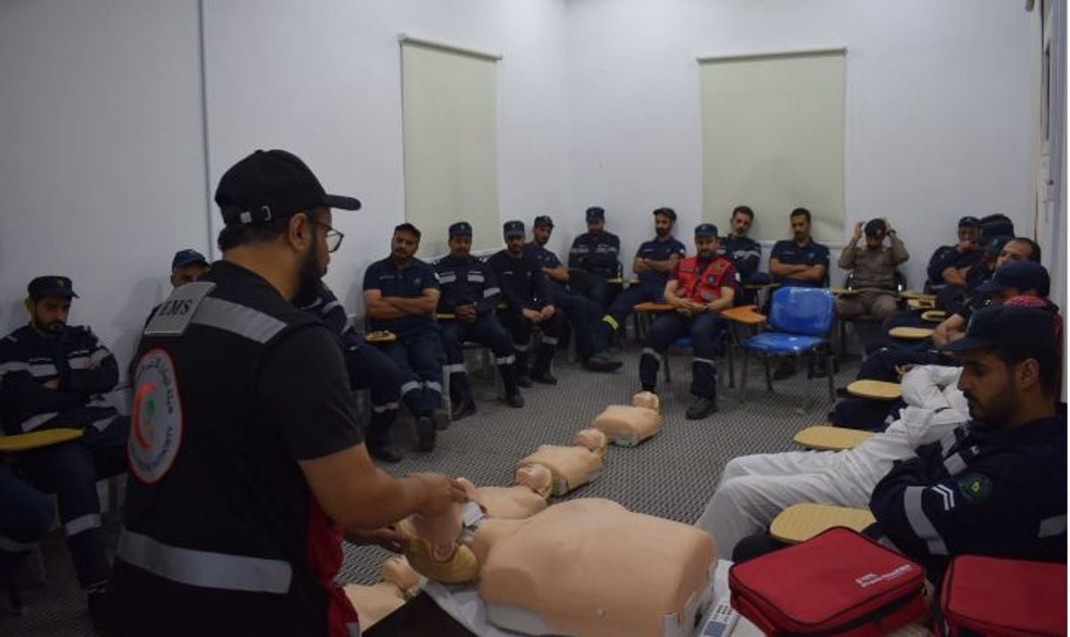 Red Crescent in Al-Baha boosts emergency readiness for Civil Defense staff