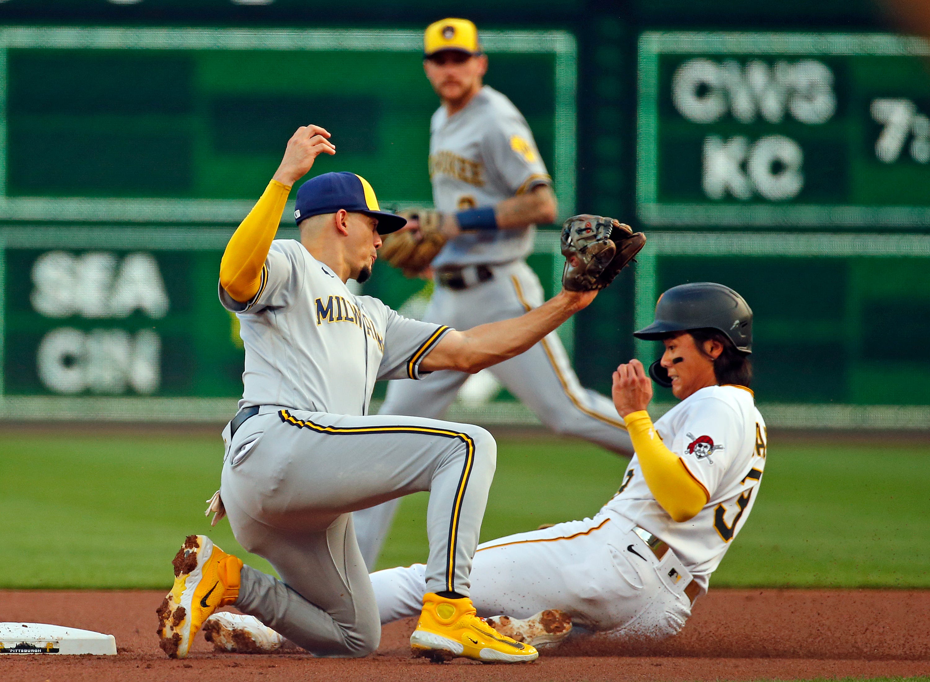 Brewers' Cooper Pratt goes on injured list, Joey Oritz is also out