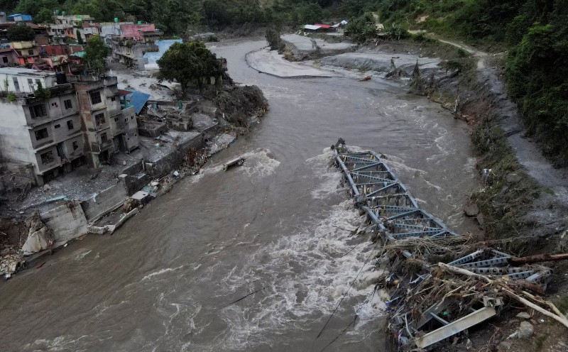 Nepal-Tibet floods: 2,482 missing as death toll hits 584