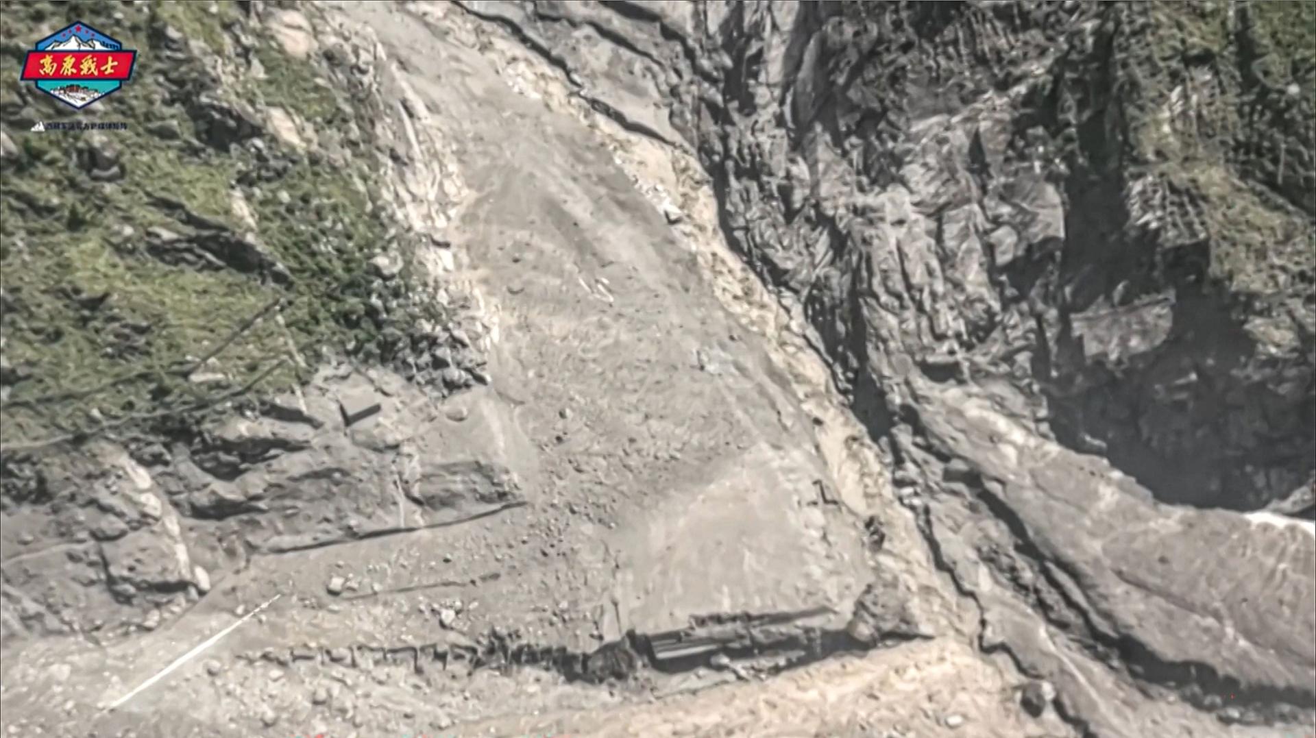 Korean rescue teams struggling to reach Nepal flood site as 9 still missing