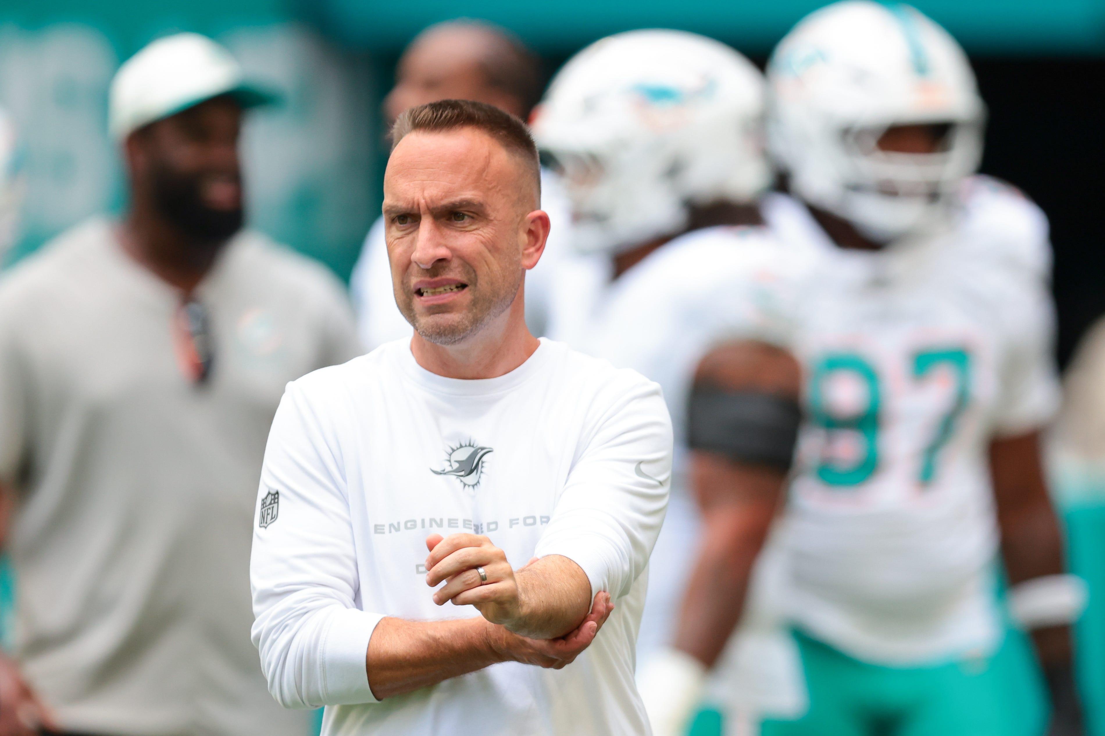 Can't blame Jeff Hafley for holding out Miami Dolphins starters