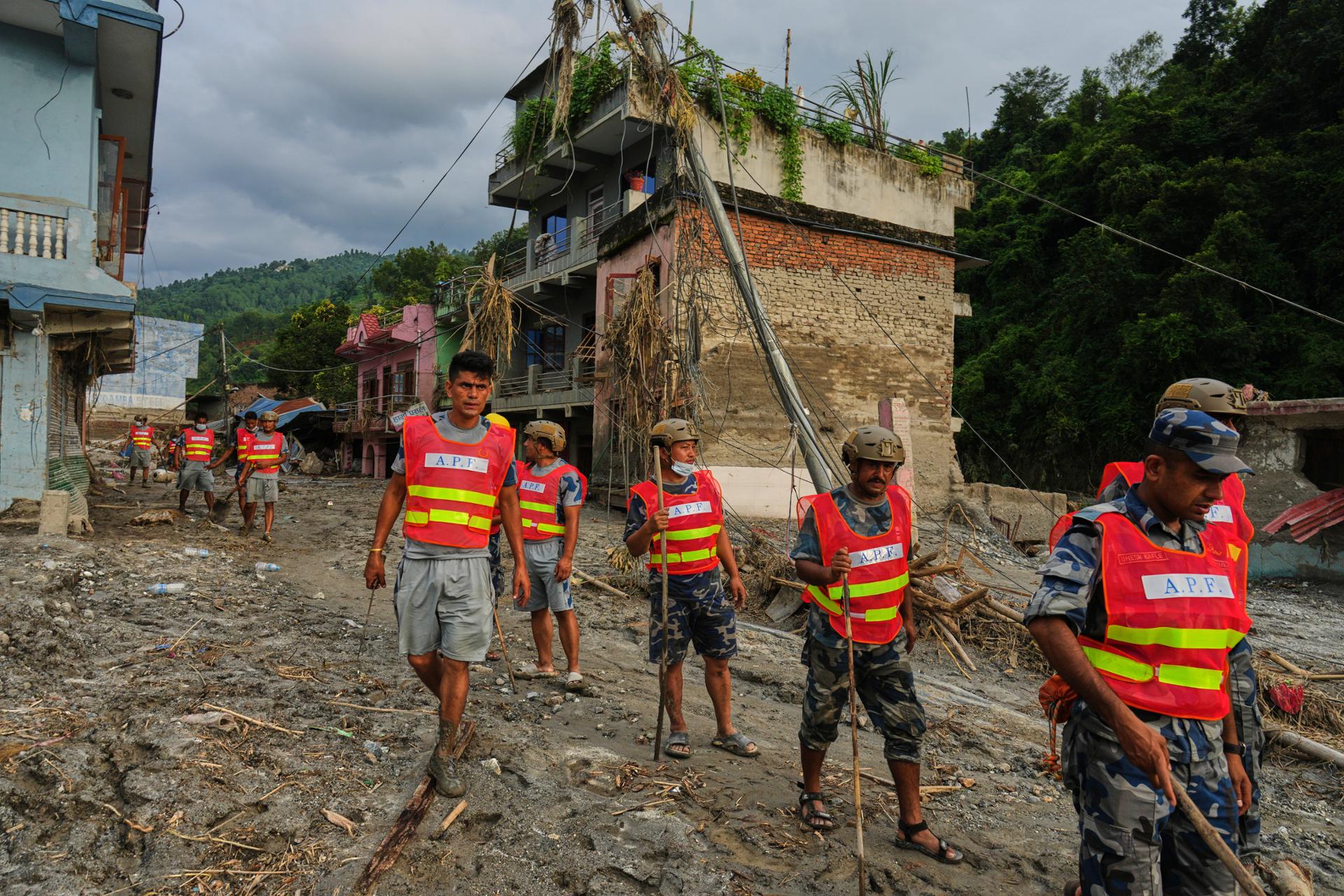 Korean response team continues search efforts for 9 missing in Nepal floods