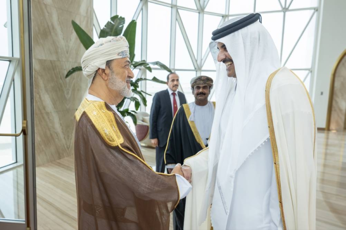 Qatar, Oman explore broader co-operation