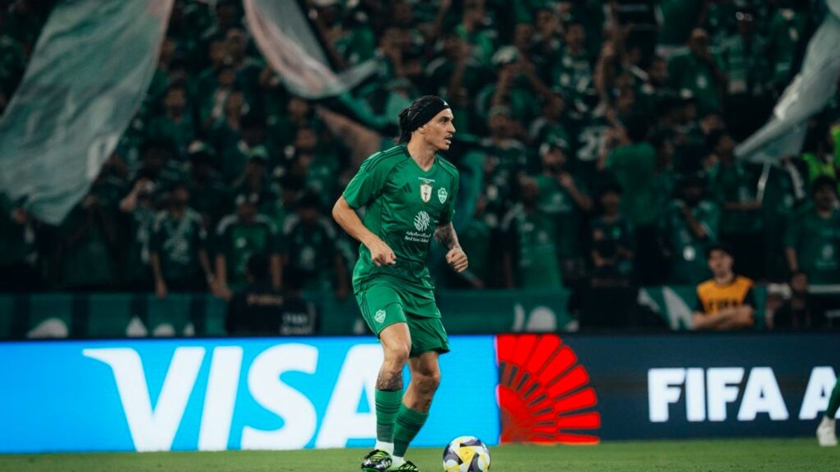Al-Ahli extends contract of Brazilian defender Roger Ibañez until 2030