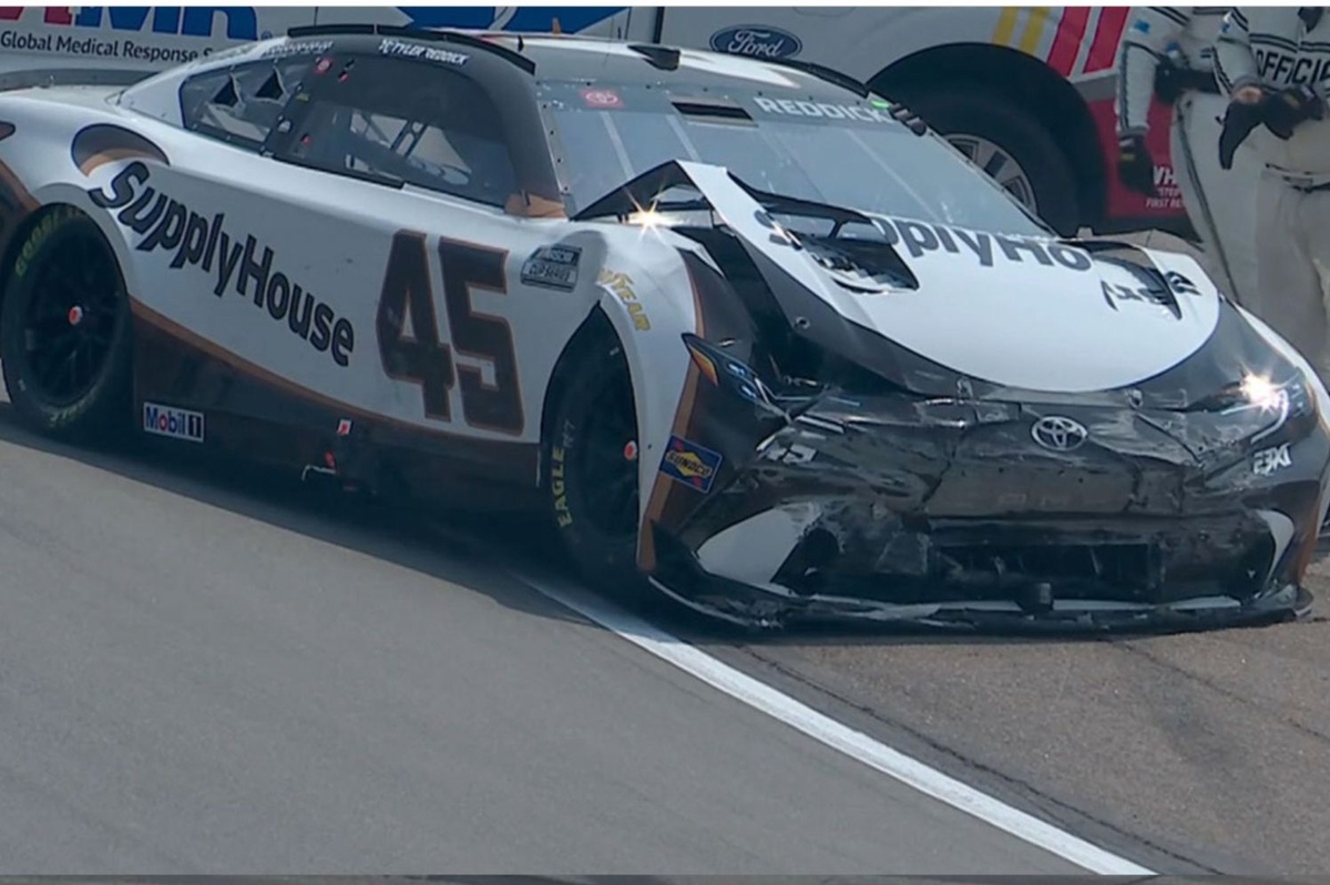 Tyler Reddick admits mistake in costly Lap 4 crash with Erik Jones