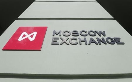 Russia stocks lower at close of trade; MOEX Russia Index unchanged