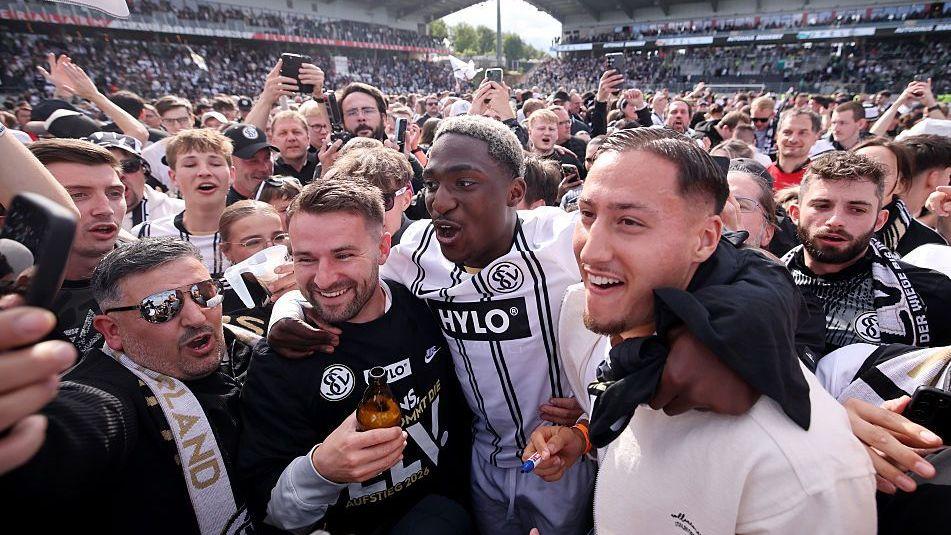 The tiny town aiming to defy odds in Bundesliga debut