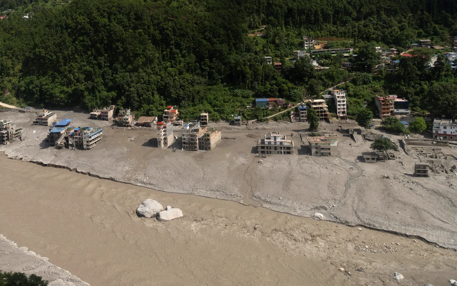 Group of 72 Malaysians confirmed safe in Darchen, Tibet