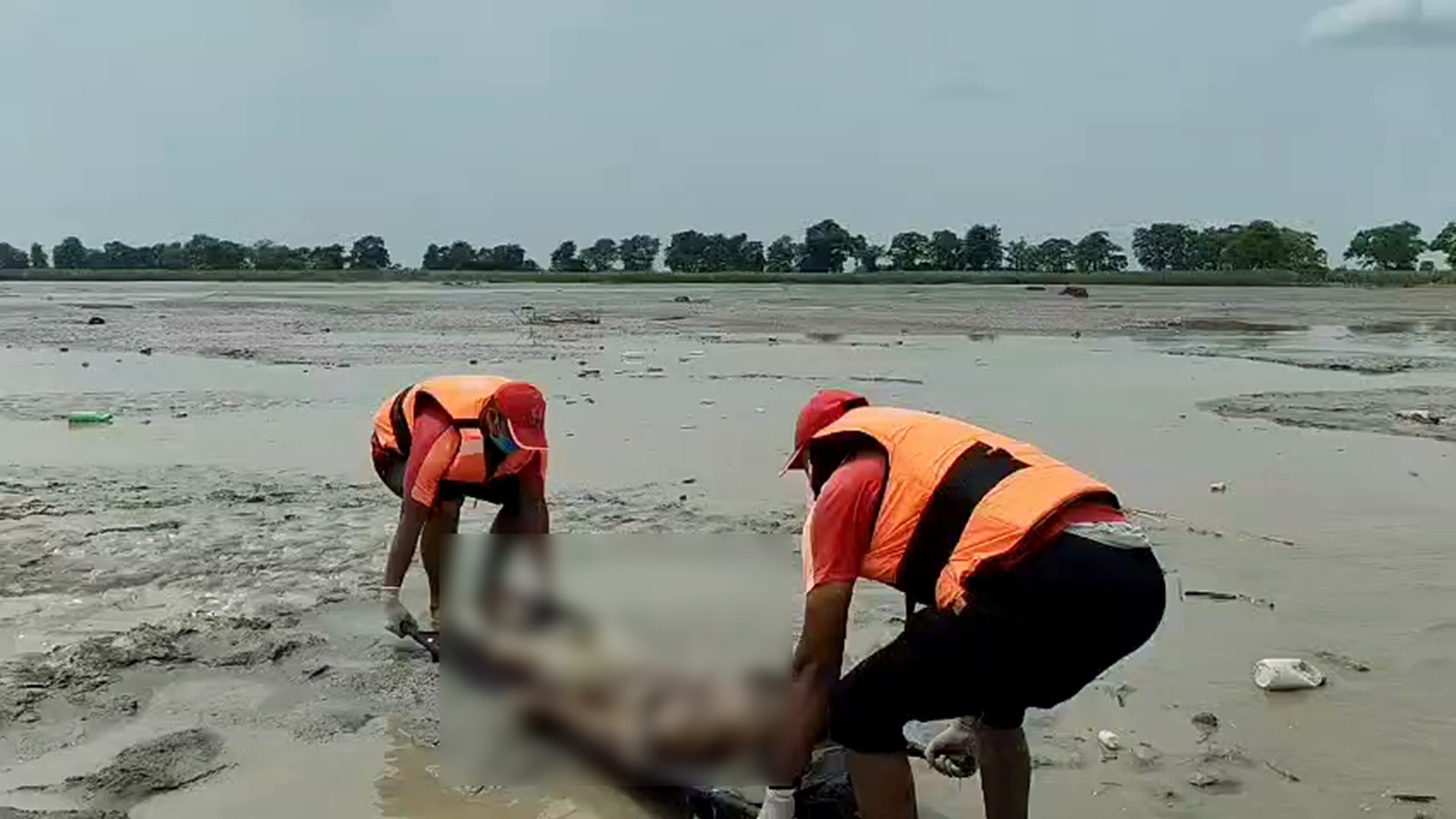 Nepal floods: Morgues overflow, bodies decompose as Indians remain missing