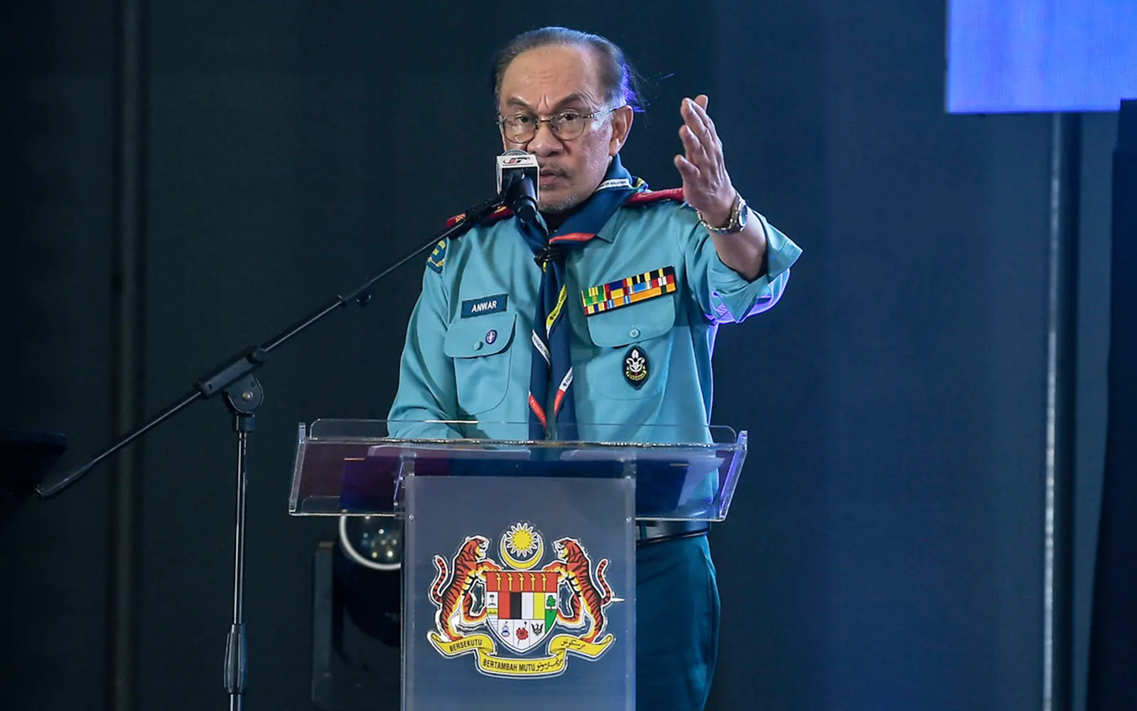 Remove colonial-era shackles on student freedom, says Anwar