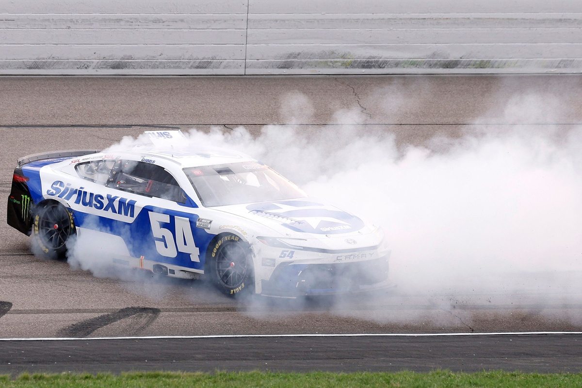 Ty Gibbs holds off Christopher Bell to win NASCAR Cup race at Iowa