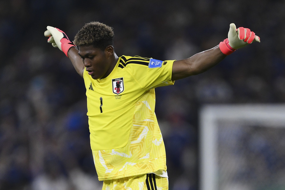 Why should Juventus sign a first-choice goalkeeper on loan?