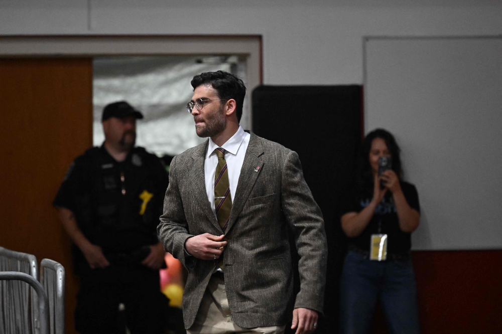 With Republicans on attack, Democrats wary of influencer Hasan Piker