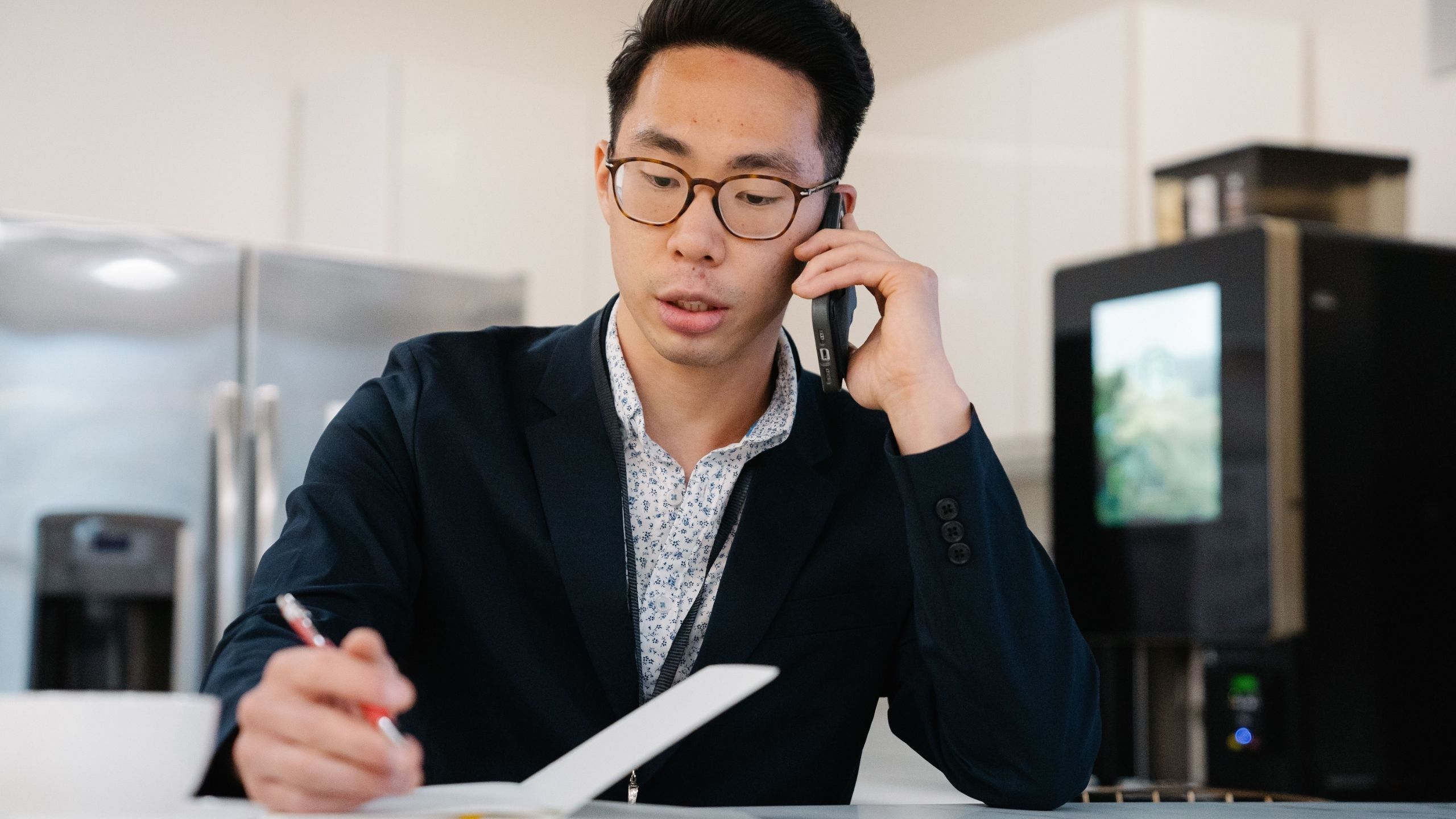 ‘Why are they always rushing us?’: Singapore jobseeker questions why recruiters pressure candidates into giving their consent within minutes