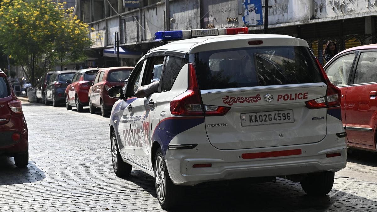 Hoysala personnel save Bengaluru man’s life after he gets chest pain on road
