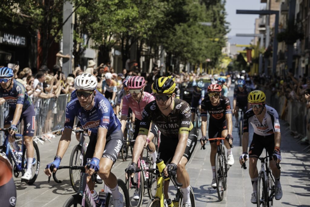 Almuñecar’s first La Vuelta start: why Friday matters and where to stand