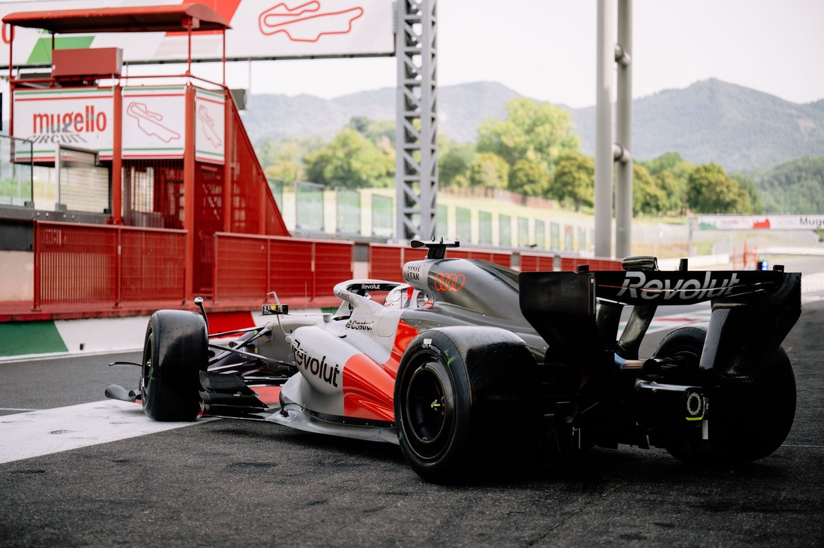 Audi F1 power unit facility branded "second to none" by Rob Smedley