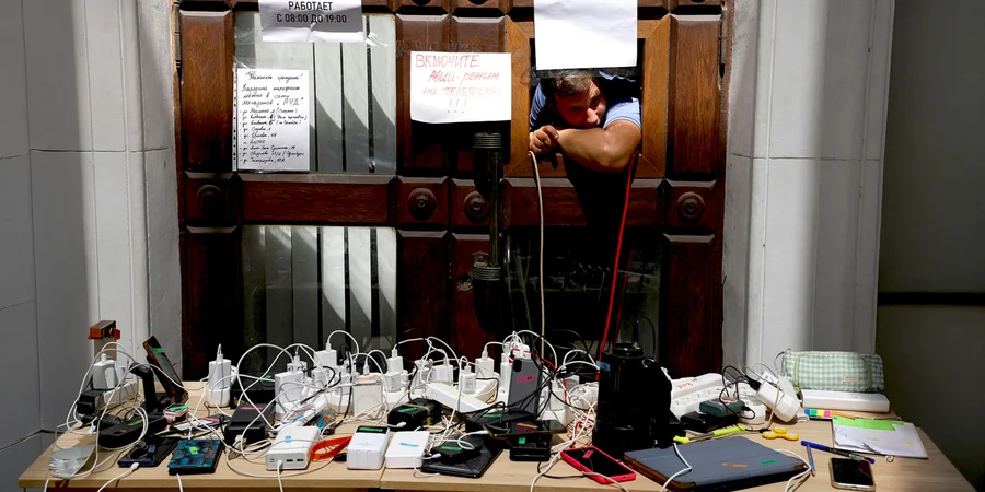 Ukrainian strikes batter Crimea, exposing cracks in Kremlin’s ‘safe harbor’ — NV analysis