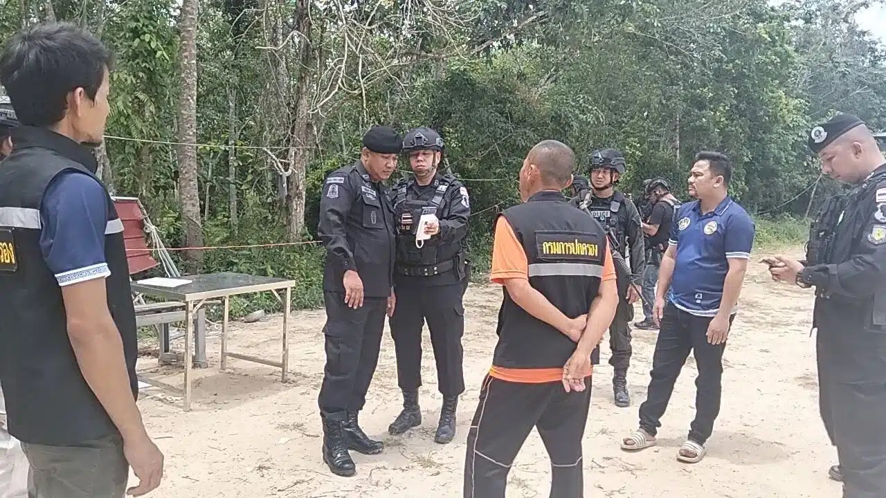 Police Officer Shot in the Head in Pattani: Massive Manhunt Underway
