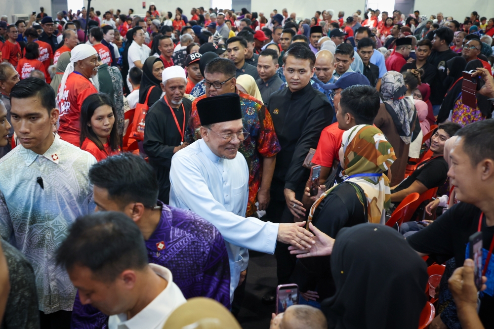 Anwar undergoing medical checks, PMO confirms two‑day specialist observation period