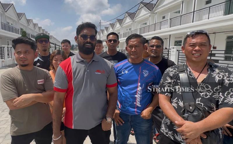 Homeowners decry severe defects in Batu Pahat elite housing estate