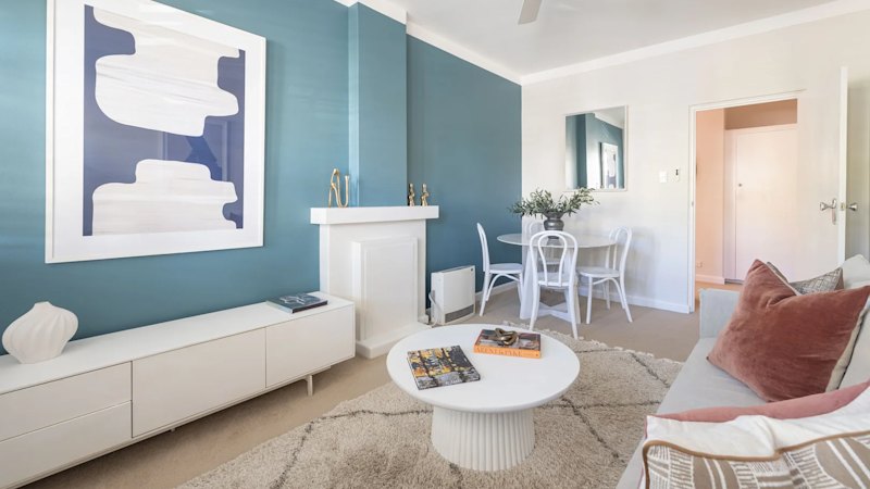 Artarmon home sells for $75,000 less than the vendors paid