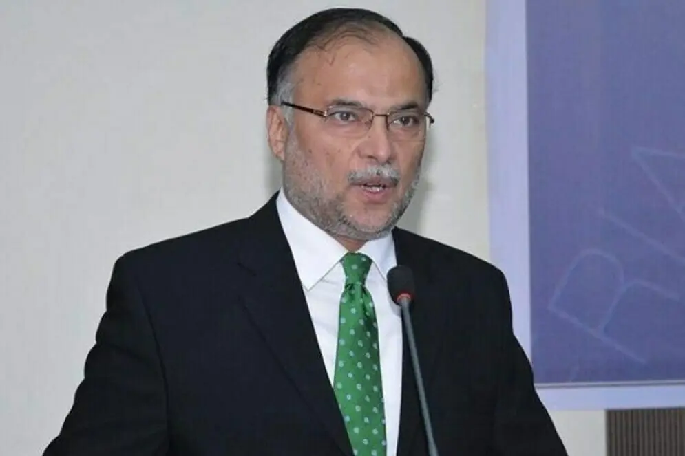 Mufti Abdul Rahim meets Ahsan Iqbal