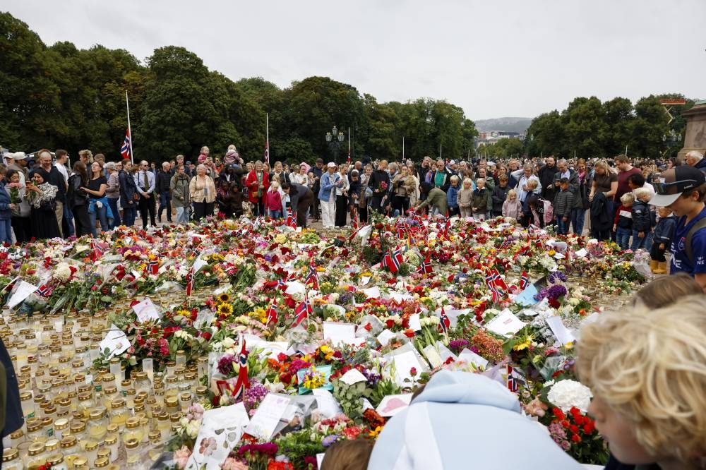 Norway mourns King Harald as new era begins under Haakon VIII