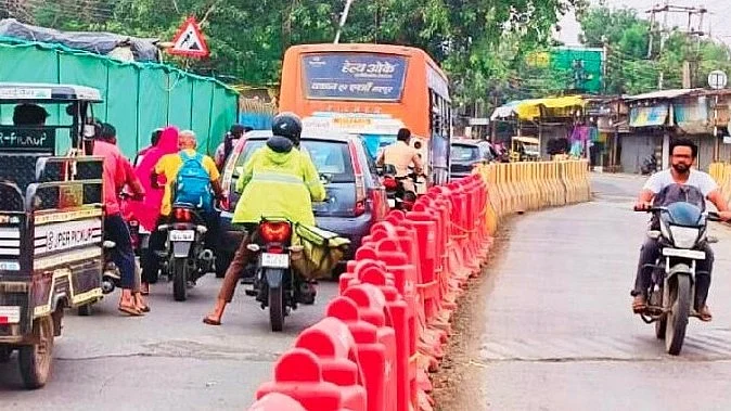 Metro Work Squeezes Road Space, Raises Traffic Concerns In Indore