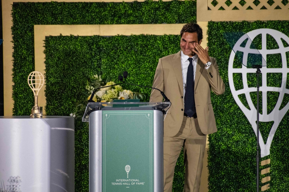 Federer gets emotional as tennis legend enters Hall of Fame