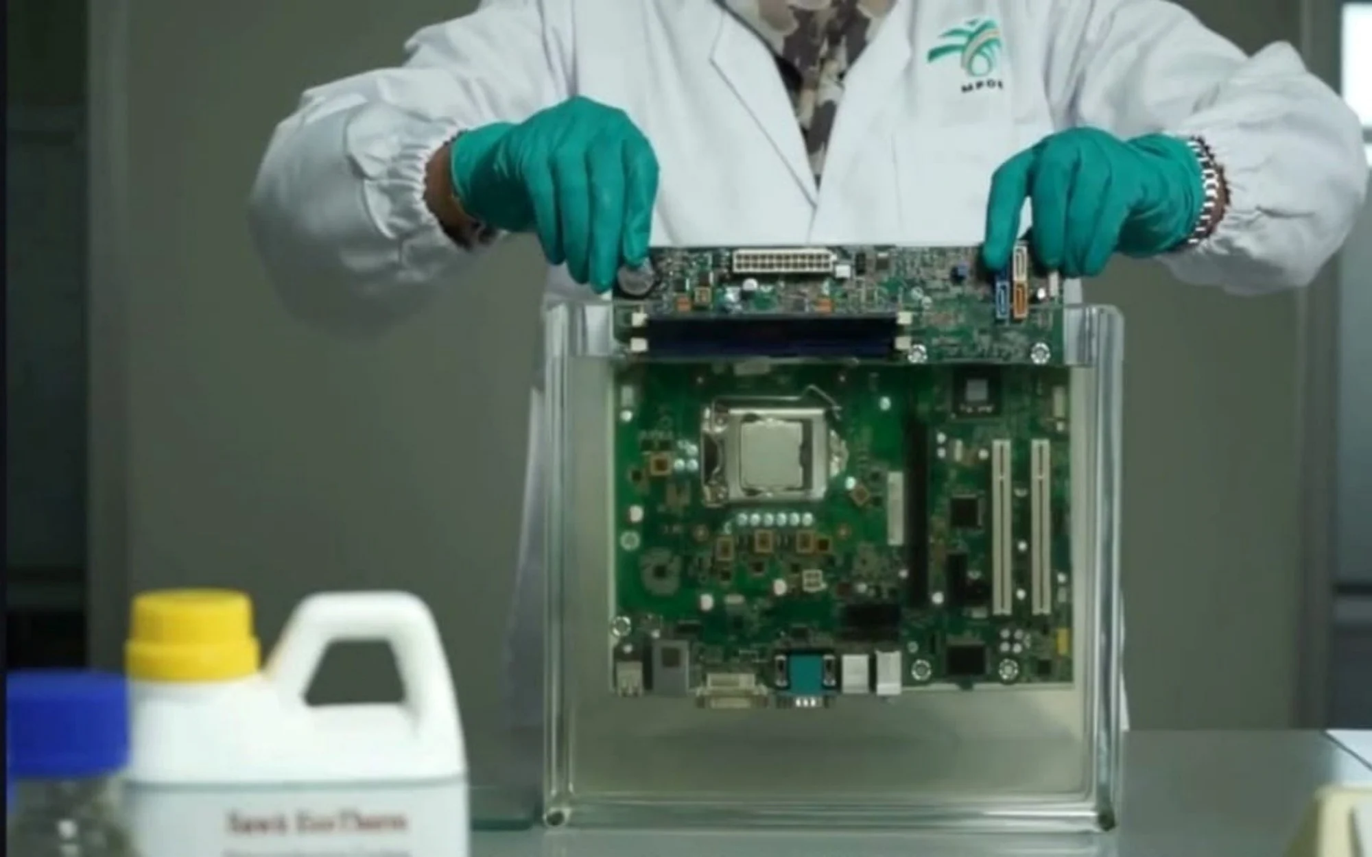 MPOB Develops Palm Oil-Based Cooling Fluid For Data Centres