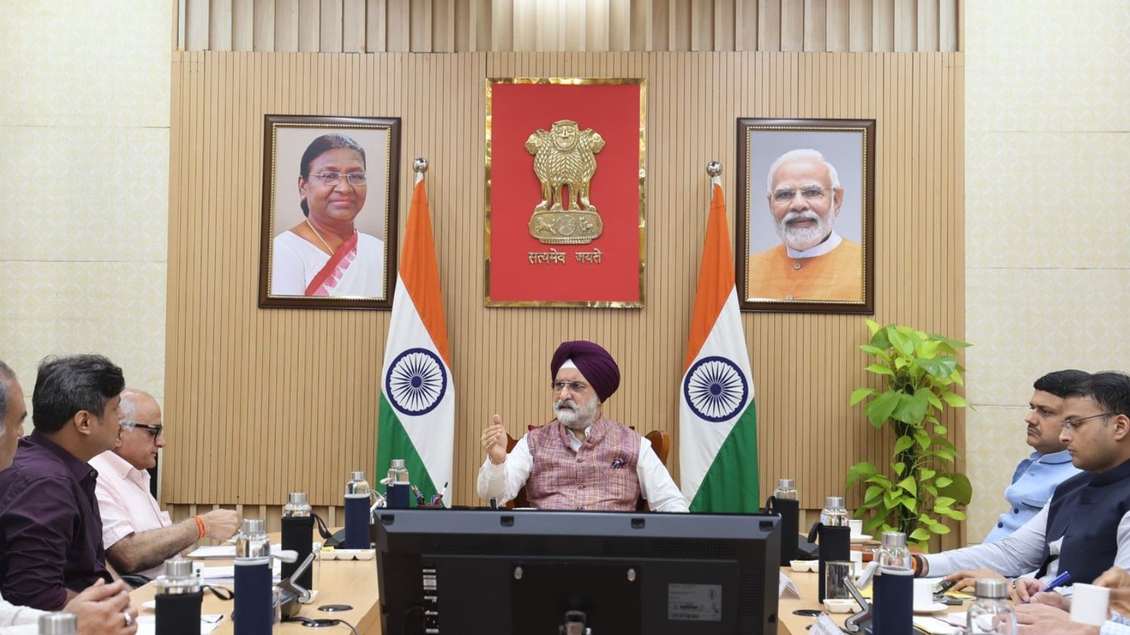 LG orders rotation of long-serving officials, tells Delhi govt to redraw list of sensitive departments