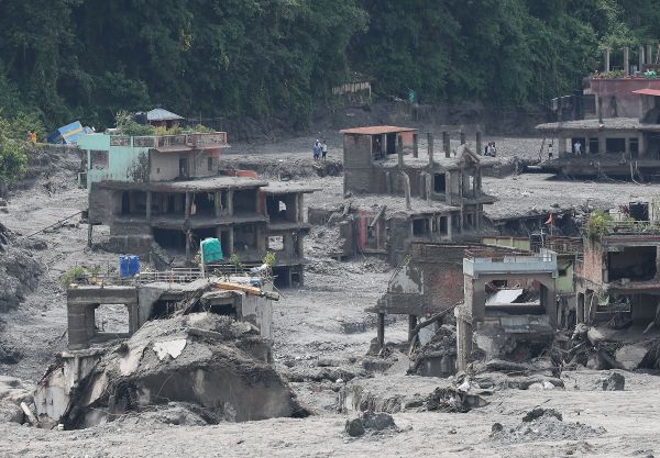 Nepal Flood Death Toll Tops 680 as Missing Near 3,000