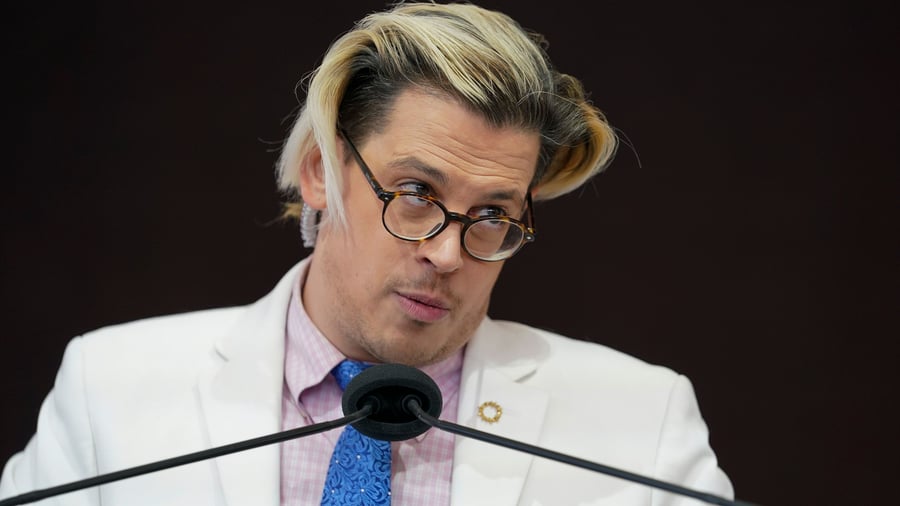 +++ USA +++: USA schieben rechtsextremen Blogger Milo Yiannopoulos ab