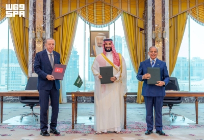 Turkey says Mecca defense pact could be widened to include Egypt