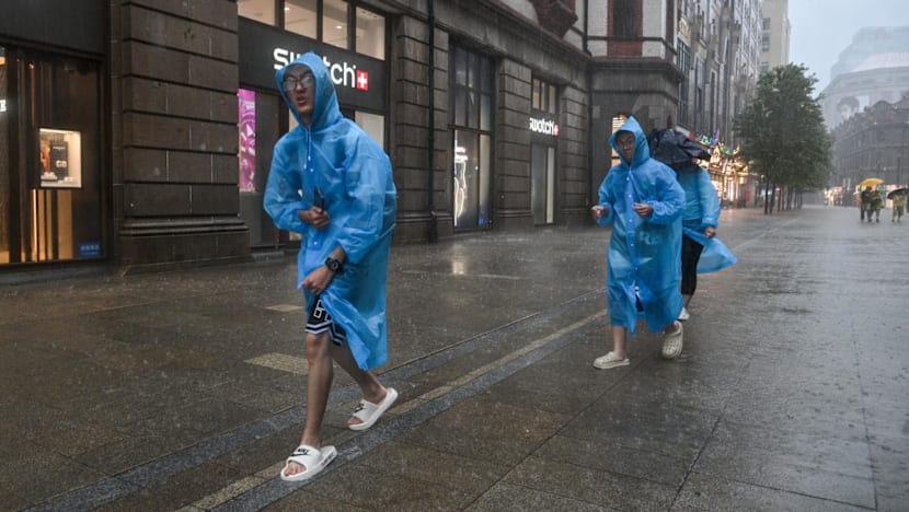 Typhoon Dolphin weakens but disrupts travel in east China