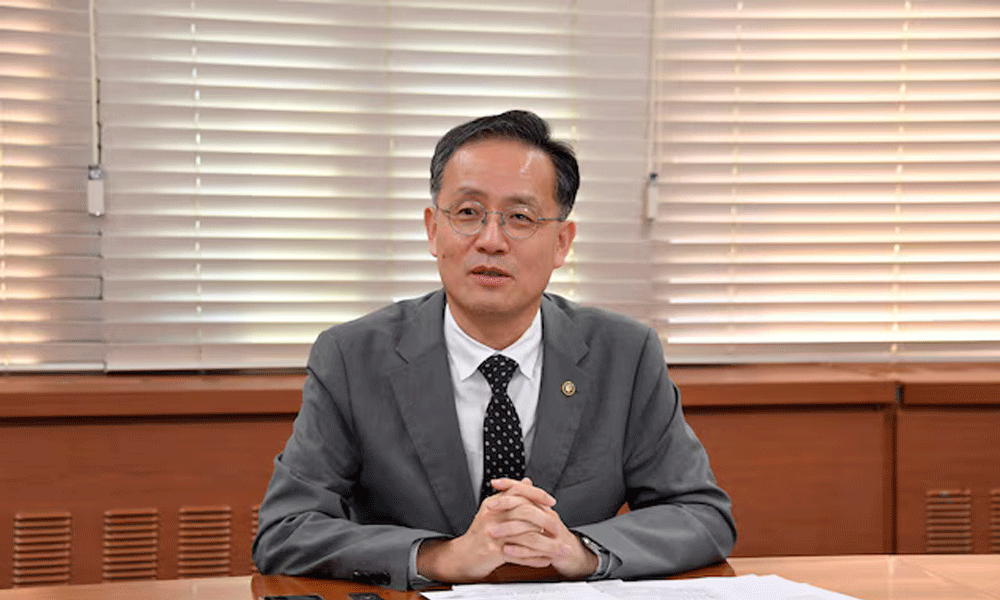 South Korea names veteran technocrat Lee Hyoung-il as new finance chief in cabinet reshuffle