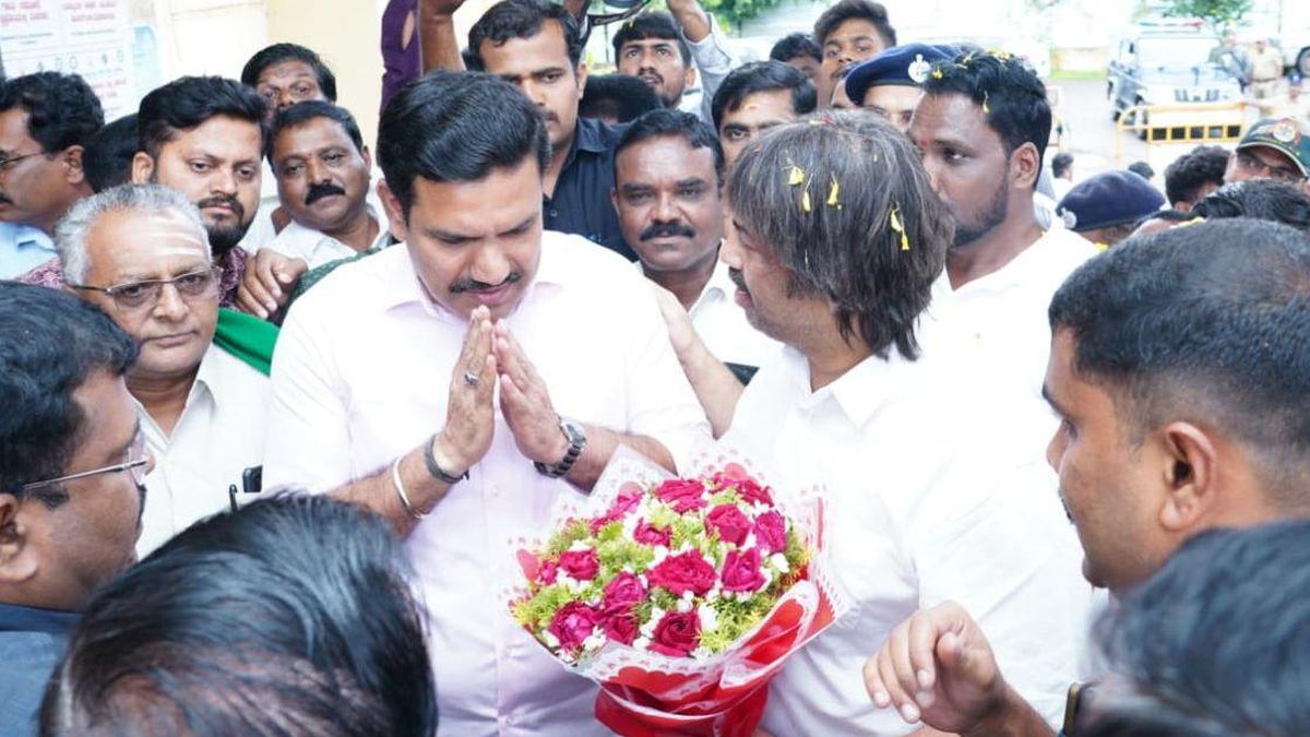Video of Vijayendra’s casual conversation on Bidadi Township goes viral