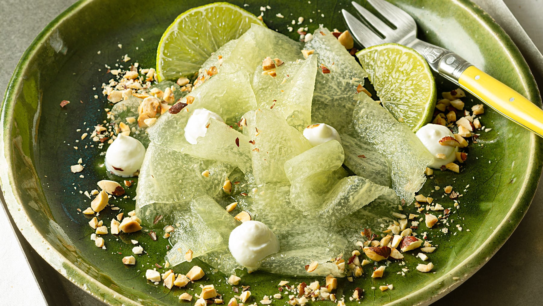 Six recipes for "melon with things" to squeeze the season from aperitif to dessert