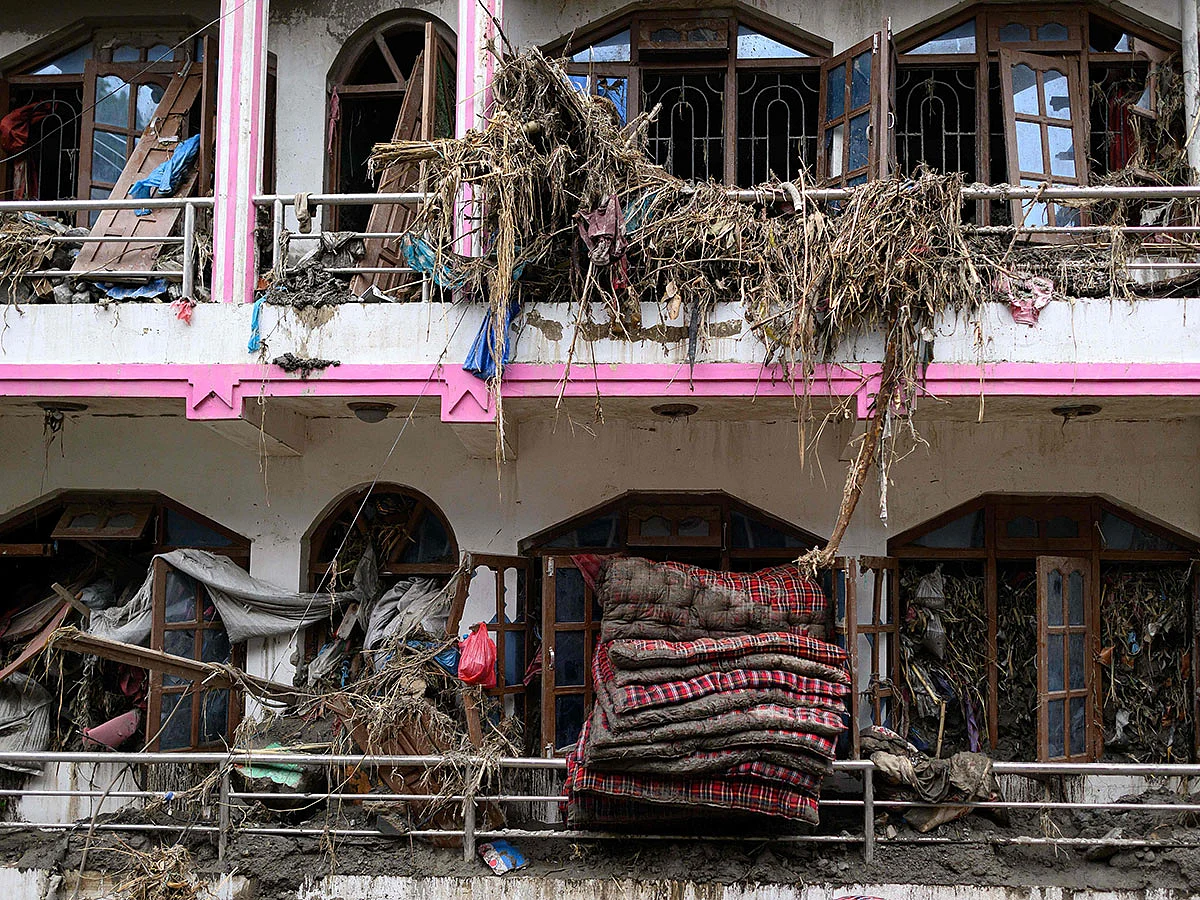 Nepal-China floods death toll reaches 752 as more than 3,000 remain missing