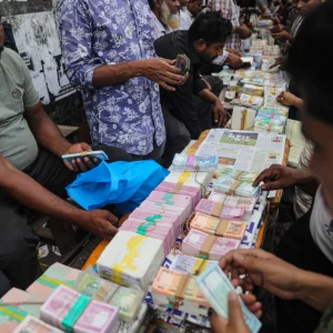 Money in circulation hits Tk336,000cr