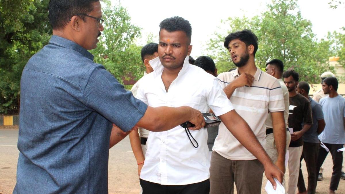 Police recruitment exam conducted smoothly in Bagalkot, Jamkhandi