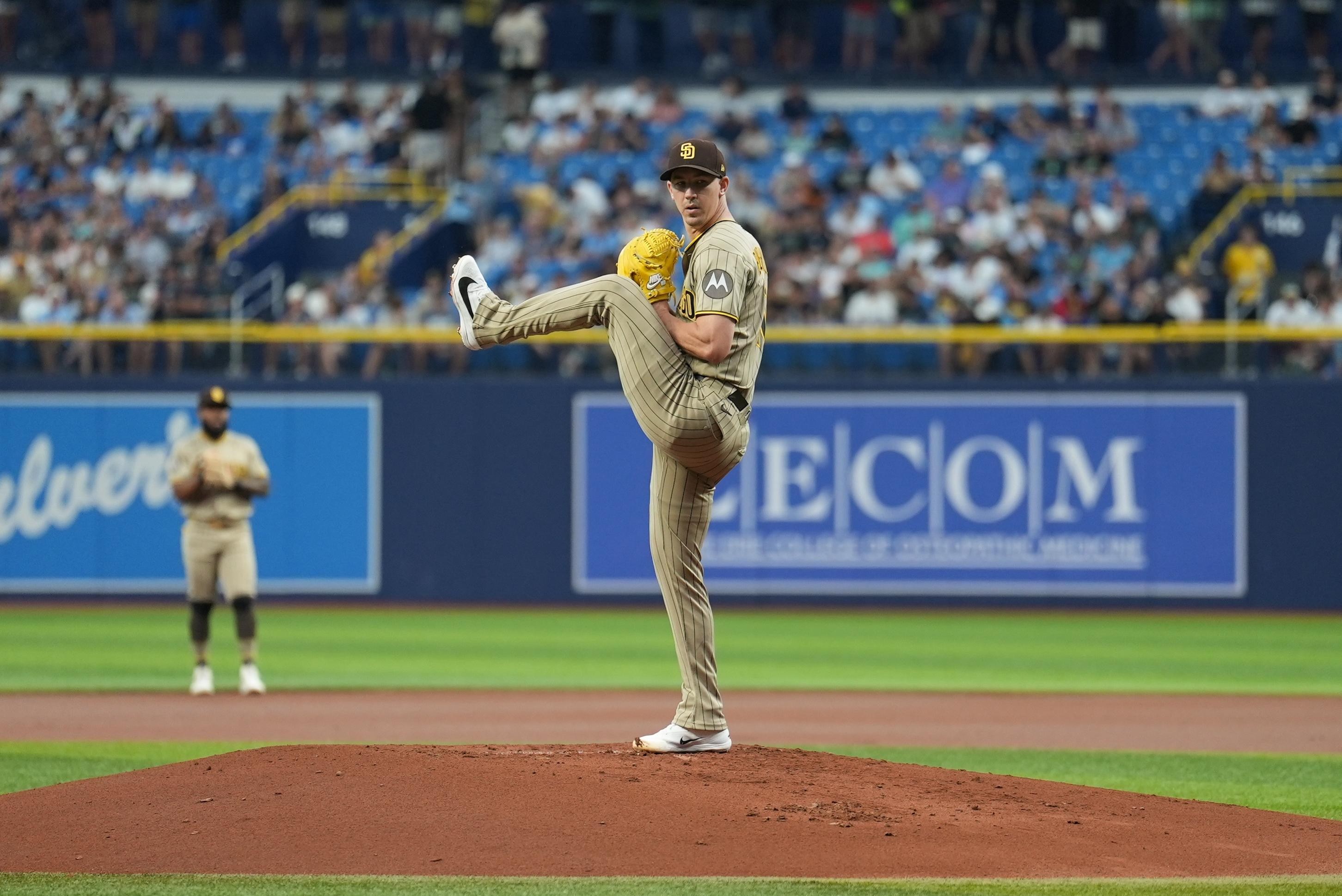 Padres drop second game to Rays, lose Luis Rengifo with knee injury